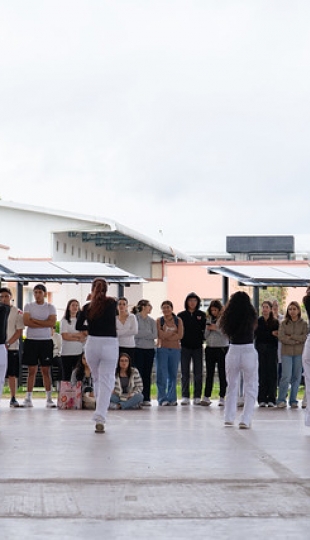 Desfile de Promociones y Ginkana – 25 Años de Medicina UTPL