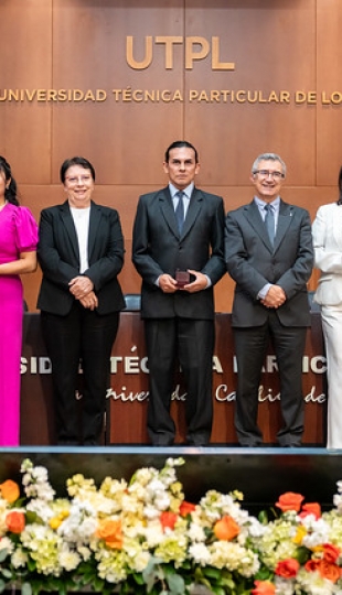 Homenaje al personal UTPL por sus años de servicio Homenaje al personal UTPL por sus años de servicio