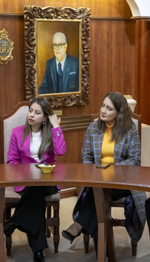 Posesión de nuevas autoridades académicas