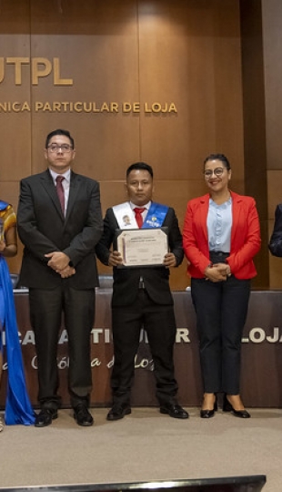 Décimo Quinta Promoción de Graduados ESCOP UTPL Décimo Quinta Promoción de Graduados ESCOP UTPL