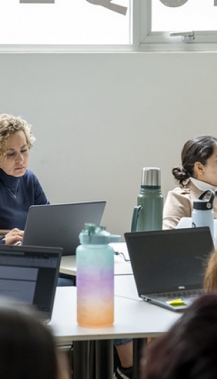 Curso de formación docente "Diseño y aplicación del Aprendizaje Basado en Proyectos en la docencia universitaria" Curso de formación docente "Diseño y aplicación del Aprendizaje Basado en Proyectos en la docencia universitaria"