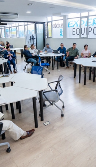 Café Científico UTPL: diálogo por el Bosque Seco y el desarrollo sostenible Café Científico UTPL: diálogo por el Bosque Seco y el desarrollo sostenible