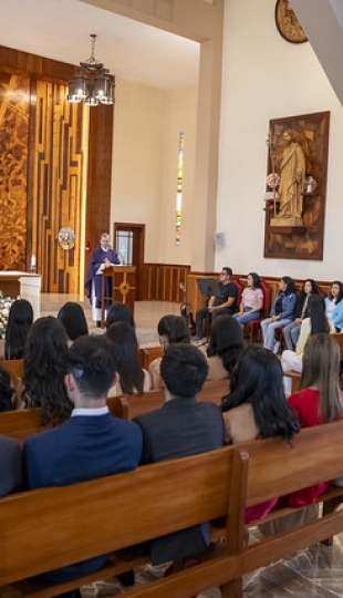 Imposición de mandiles a internos rotativos de la carrera de Nutrición y Dietética – Cohorte mayo 2025 / abril 2026