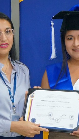 Nuevos profesionales de Galápagos recibieron su título Nuevos profesionales de Galápagos recibieron su título