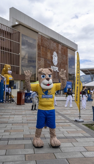 Feria Académica 2025 "Transforma tu Vida Universitaria"