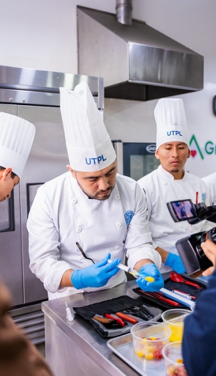 Concurso de gastronomía en la Semana del Estudiante "Fernando Rielo 2025"