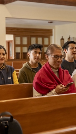 Navidad UTPL 2025 | Novena Estudiantil Navidad UTPL 2025 | Novena Estudiantil