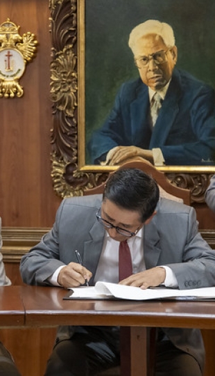 Posesión de nuevas autoridades académicas