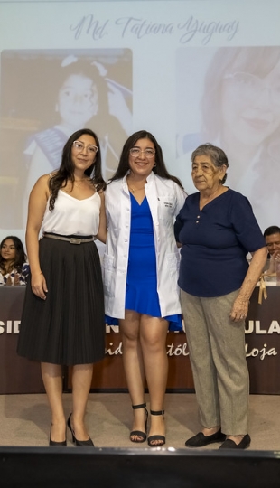Ceremonia de Imposición de Mandiles – Medicina UTPL Ceremonia de Imposición de Mandiles – Medicina UTPL