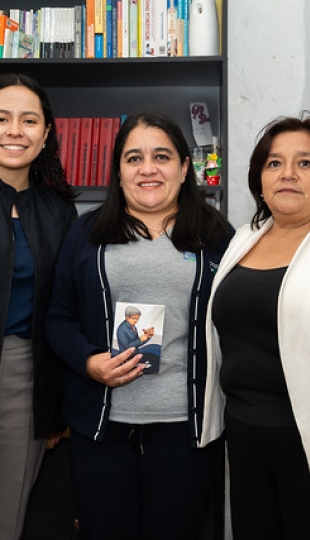Entrega de libros a Unidades Educativas - Semana del Estudiante “Fernando Rielo” 2025 Entrega de libros a Unidades Educativas - Semana del Estudiante “Fernando Rielo” 2025