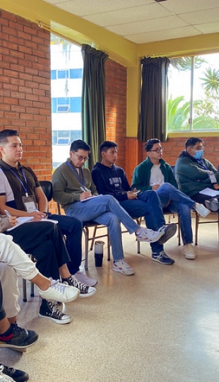 Retiro Espiritual Motus Christi para Jóvenes Retiro Espiritual Motus Christi para Jóvenes