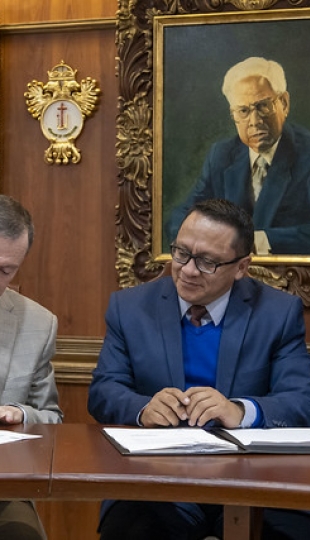 Posesión de nuevas autoridades académicas