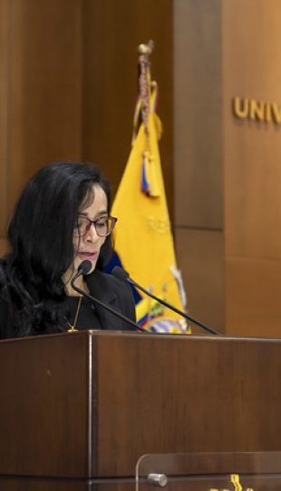 Imposición de Insignias – Carrera de Medicina