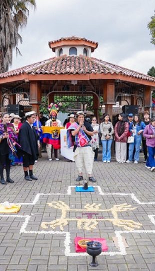 Homenaje a los Yachaks en la Chakana. Inti Raymi de las universidades y diversidades 2025 Homenaje a los Yachaks en la Chakana. Inti Raymi de las universidades y diversidades 2025