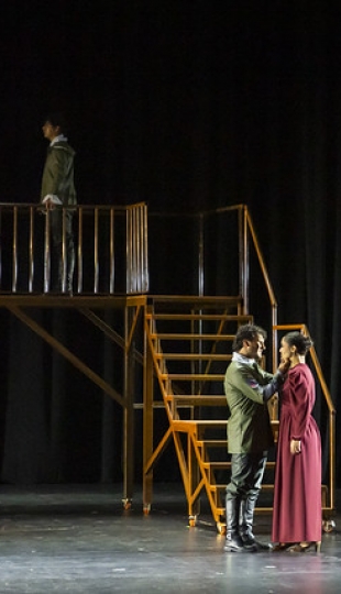 La Compañía de Teatro UTPL conmemoró sus 20 años de trayectoria artística con el estreno de la obra Otelo
