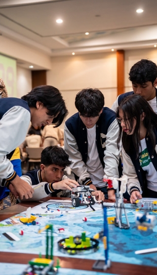 FIRST LEGO en el Innova Fest UTPL FIRST LEGO en el Innova Fest UTPL