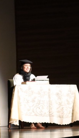 Carrera de Comunicación presentó la obra de teatro "Espejos" Carrera de Comunicación presentó la obra de teatro "Espejos"