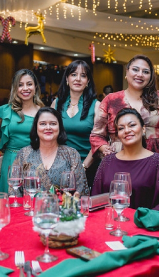 Cenas de navideñas UTPL 2025