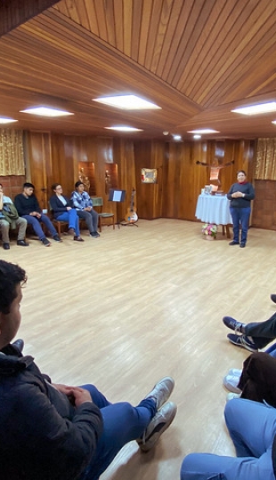 Retiro Espiritual Motus Christi para Jóvenes Retiro Espiritual Motus Christi para Jóvenes