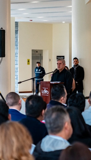 La Prefectura de Loja presenta el lanzamiento oficial de la Ruta del Café y entregó un reconocimiento a la UTPL La Prefectura de Loja presenta el lanzamiento oficial de la Ruta del Café y entregó un reconocimiento a la UTPL