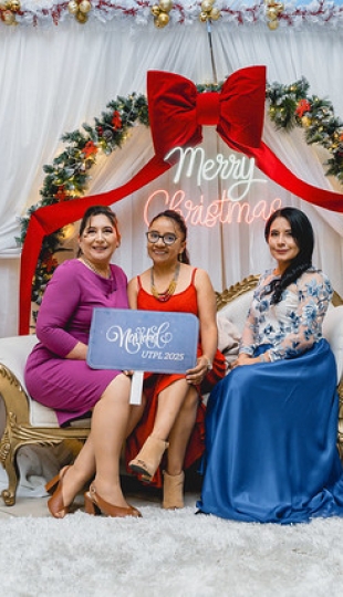 Cenas de navideñas UTPL 2025