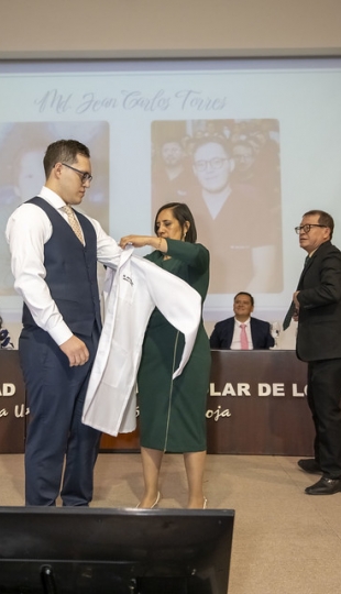 Ceremonia de Imposición de Mandiles – Medicina UTPL Ceremonia de Imposición de Mandiles – Medicina UTPL