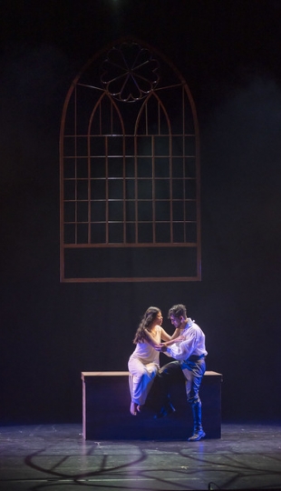 La Compañía de Teatro UTPL conmemoró sus 20 años de trayectoria artística con el estreno de la obra Otelo La Compañía de Teatro UTPL conmemoró sus 20 años de trayectoria artística con el estreno de la obra Otelo