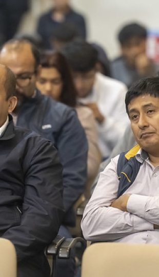 Condecoración a Carlos Calderón