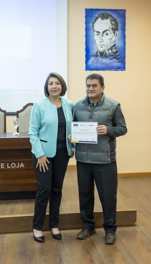 Presentación de proyectos y resultados de iniciativas de vinculación con la sociedad.