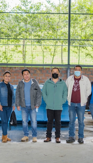 Donación de trucha al presidente de barrio San Cayetano Donación de trucha al presidente de barrio San Cayetano