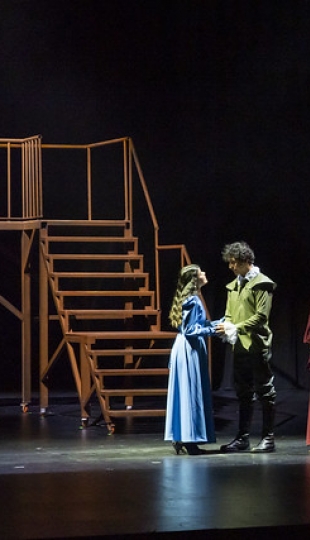 La Compañía de Teatro UTPL conmemoró sus 20 años de trayectoria artística con el estreno de la obra Otelo