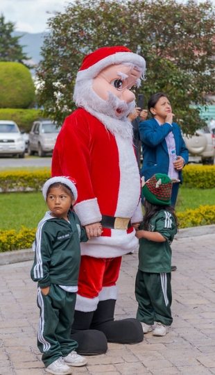 Navidad UTPL 2025 | Agasajo navideño Escuela IV Centenario