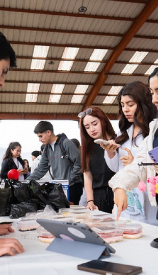 Desfile de Promociones y Ginkana – 25 Años de Medicina UTPL