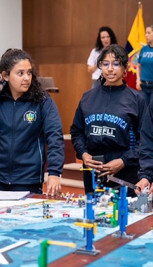 FIRST LEGO en el Innova Fest UTPL FIRST LEGO en el Innova Fest UTPL