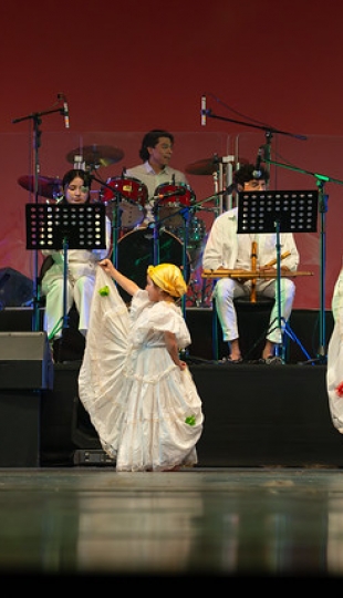 40 años danzando identidad | Jahua Ñan UTPL 40 años danzando identidad | Jahua Ñan UTPL