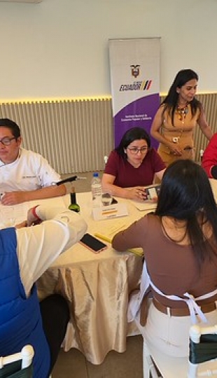 UTPL recibe reconocimiento del IEPS por su apoyo a la Economía Popular y Solidaria