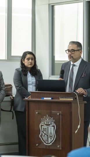Presentación del libro "Seguridad, Paz y Desarrollo" de César Ulloa