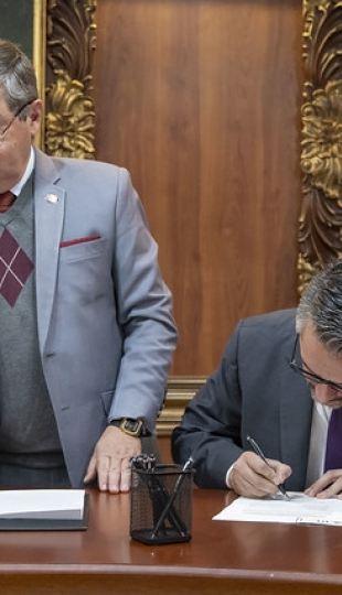 Posesión de nuevas autoridades académicas Posesión de nuevas autoridades académicas