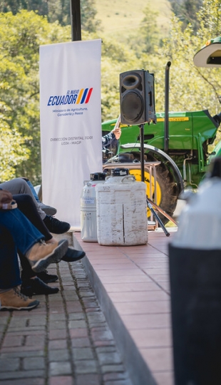 MAGAP entrega embriones bovinos y paquetes tecnológicos a UTPL MAGAP entrega embriones bovinos y paquetes tecnológicos a UTPL