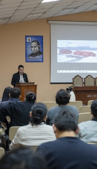 INOCAR socializó en la UTPL las convocatorias I+D+i y ACD 2026 de la XXX Expedición Antártica Ecuatoriana