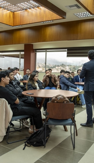 UTPL y Universidad Hemisferios firman convenio de cooperación