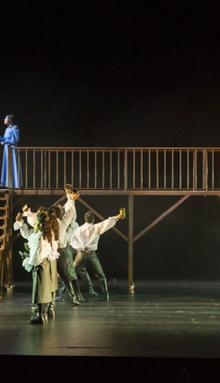 La Compañía de Teatro UTPL conmemoró sus 20 años de trayectoria artística con el estreno de la obra Otelo