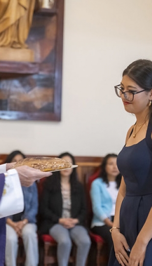 Imposición de mandiles a internos rotativos de la carrera de Nutrición y Dietética – Cohorte mayo 2025 / abril 2026