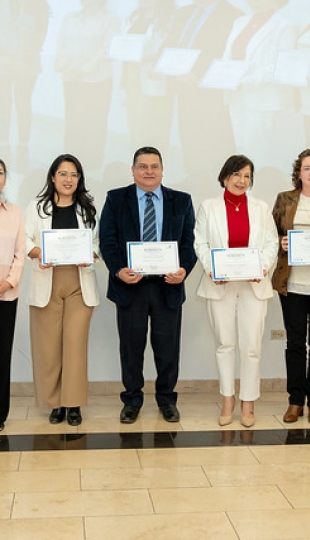 Entrega simbólica de acreditaciones internacionales otorgadas por la Agencia Acreditadora de Chile A&C.