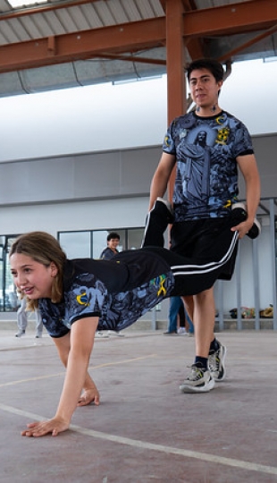 Desfile de Promociones y Ginkana – 25 Años de Medicina UTPL Desfile de Promociones y Ginkana – 25 Años de Medicina UTPL