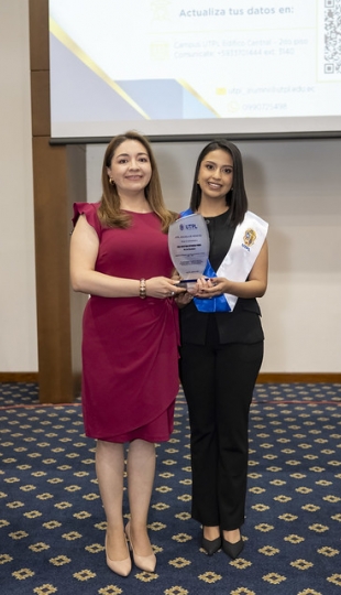 UTPL Escuela de Negocios reconoció el esfuerzo, dedicación y excelencia académica de sus mejores egresados. UTPL Escuela de Negocios reconoció el esfuerzo, dedicación y excelencia académica de sus mejores egresados.