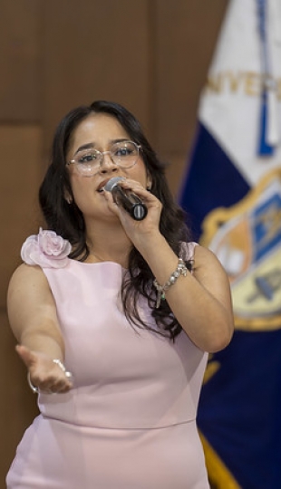 Imposición de Insignias – Carrera de Medicina