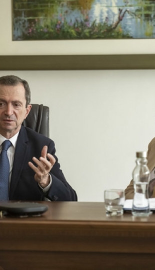 La UTPL junto a las Cátedras UNESCO, firma acuerdo de cooperación con la UNESCO Quito para el análisis de la encuesta nacional sobre racismo y discriminación en Ecuador. La UTPL junto a las Cátedras UNESCO, firma acuerdo de cooperación con la UNESCO Quito para el análisis de la encuesta nacional sobre racismo y discriminación en Ecuador.