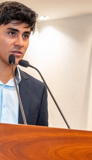 III Premiación de Trabajos de Titulación y de Integración Curricular III Premiación de Trabajos de Titulación y de Integración Curricular