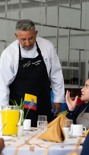 Aldea Global Gastronómica: Innovación en Equipos e Instalaciones de Restauración con el Mgtr. Fabián de Jesús Castañeda Orozco, de la Universidad ECCI – Colombia Aldea Global Gastronómica: Innovación en Equipos e Instalaciones de Restauración con el Mgtr. Fabián de Jesús Castañeda Orozco, de la Universidad ECCI – Colombia